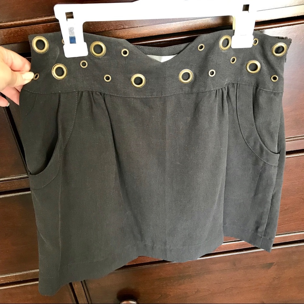 Black / Gray grommet skirt
